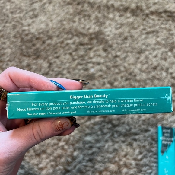 Thrive Cosmetics Liquid Lash Extension Mascara new in packaging- black - Picture 5 of 6